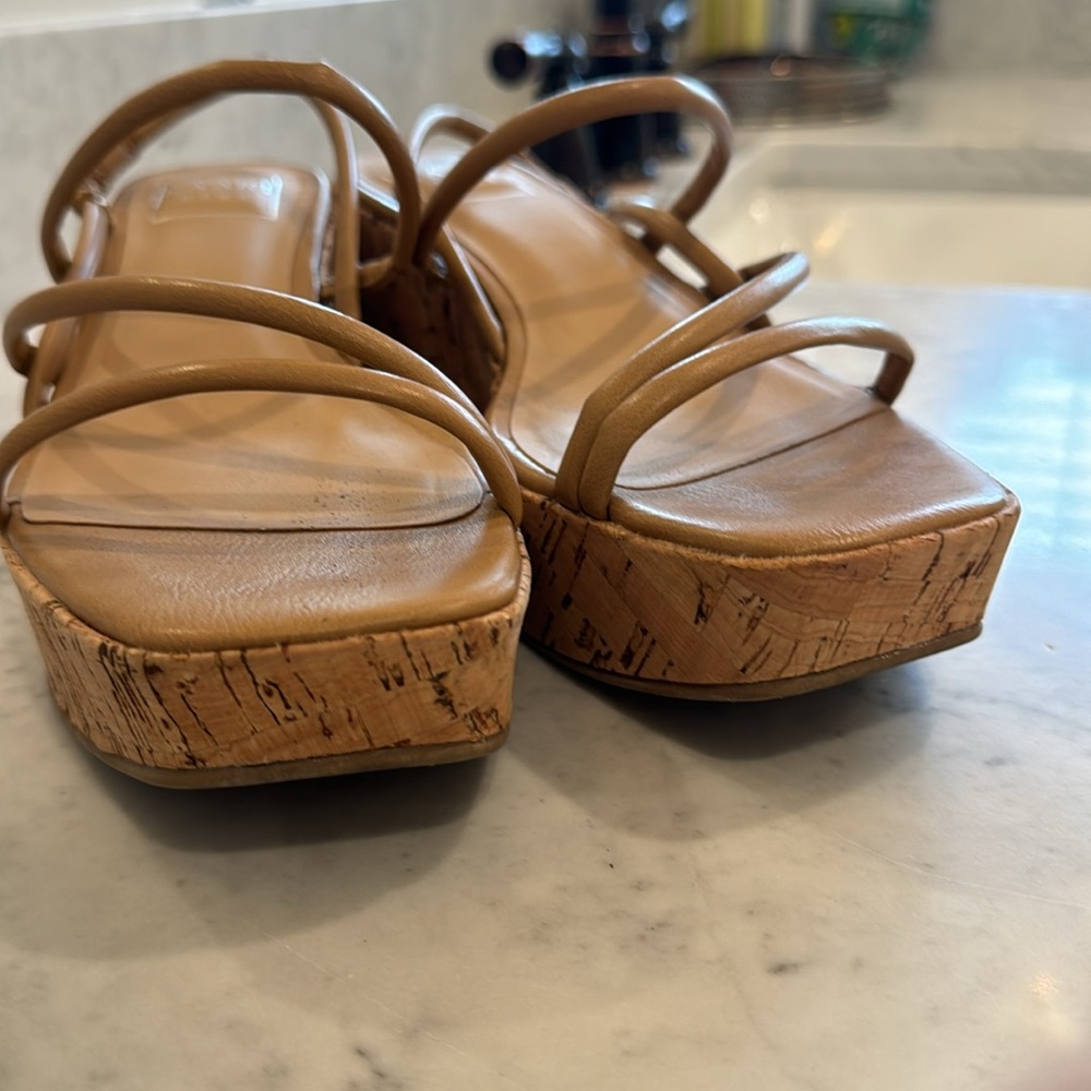 Sandals - Picture 2 of 4
